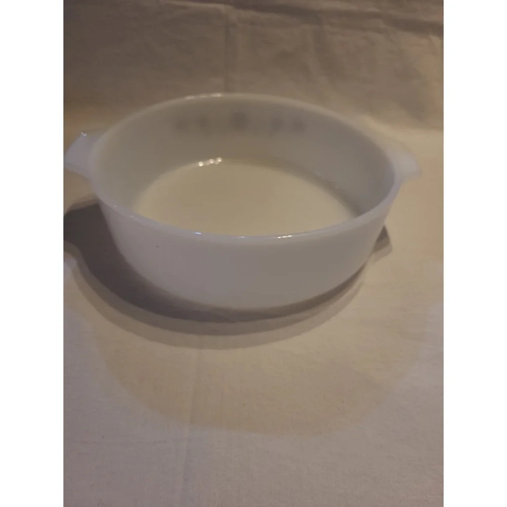 Dynaware Pyr O Rey 8 ½ Inch Milk Glass Casserole Dish With Floral Pattern No Lid